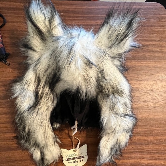 Eskimo Hat Kid OS Youth Black Faux Fur Wolf Bonnet Winter Pictures Fox Preppy - Picture 3 of 9